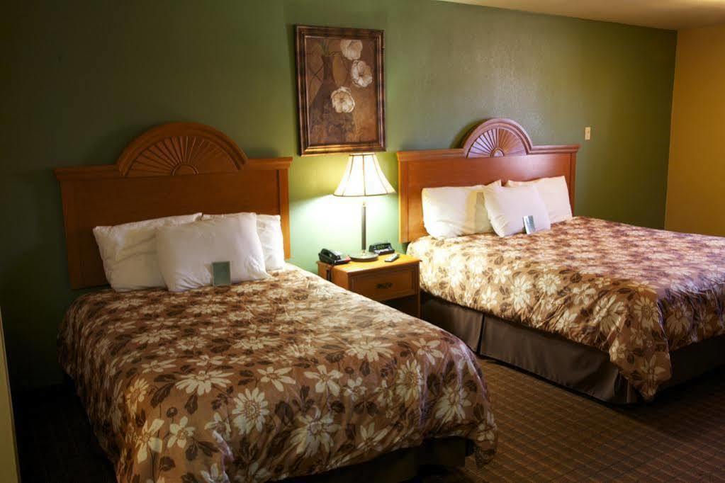 Coach Light Inn Brenham Buitenkant foto